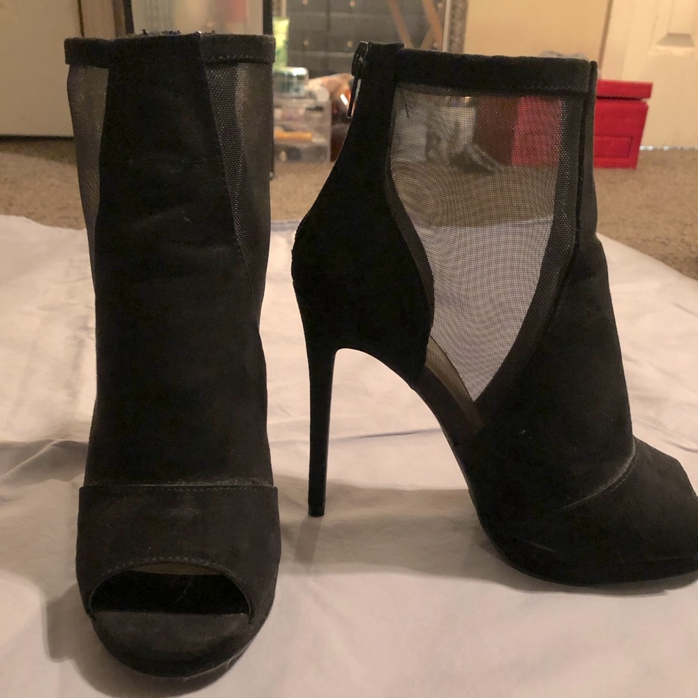 Black lace stiletto